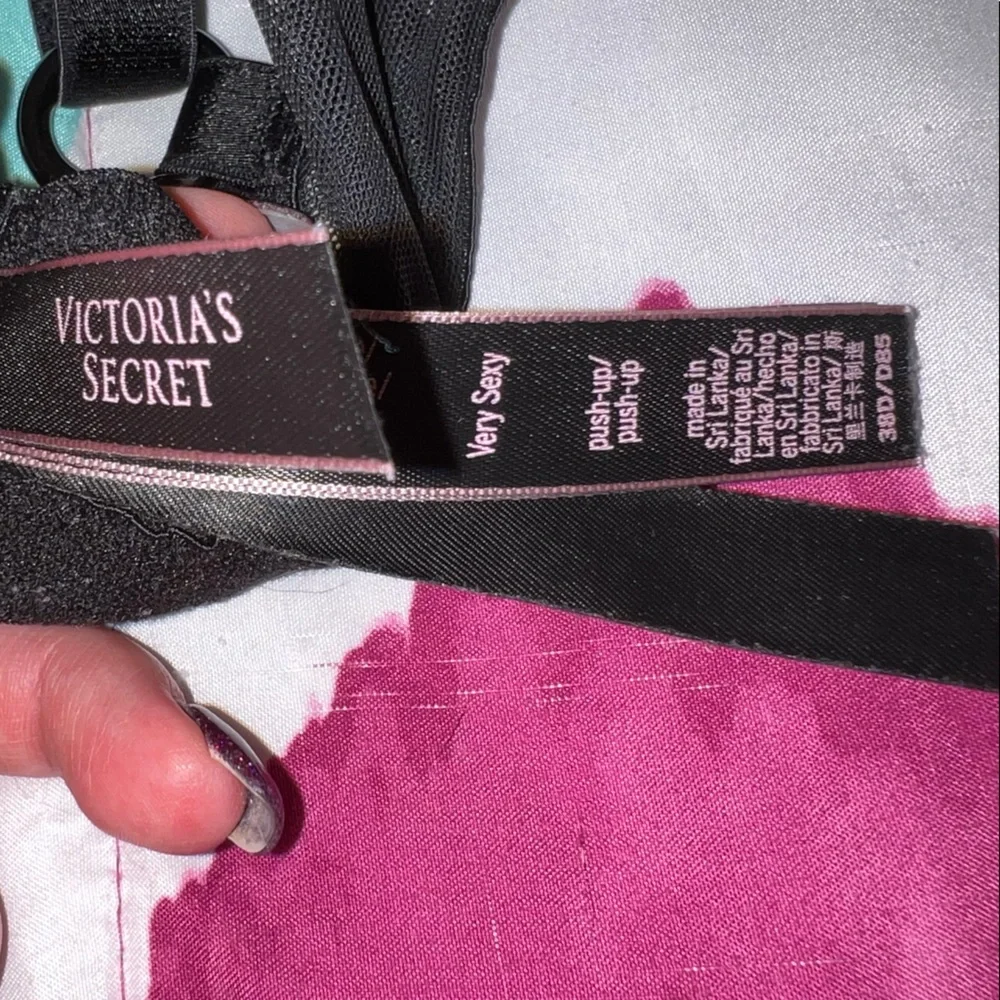 Victoria’s Secret Very Sexy Push-Up Bra - Picture 3 of 5